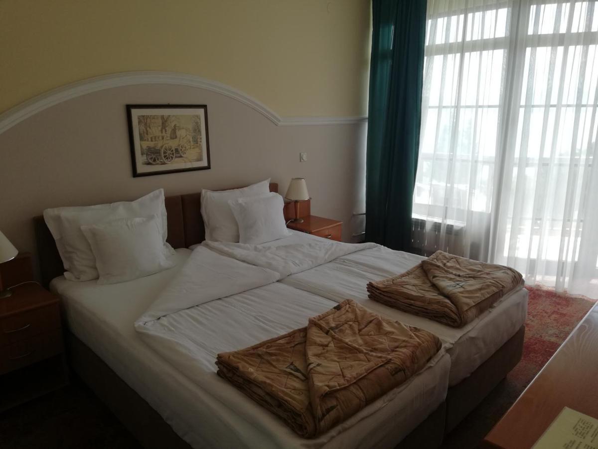 Hotel Makpetrol Struga Luaran gambar