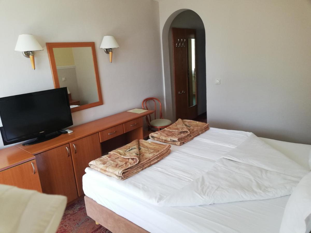 Hotel Makpetrol Struga Luaran gambar