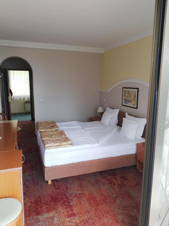 Hotel Makpetrol Struga Luaran gambar