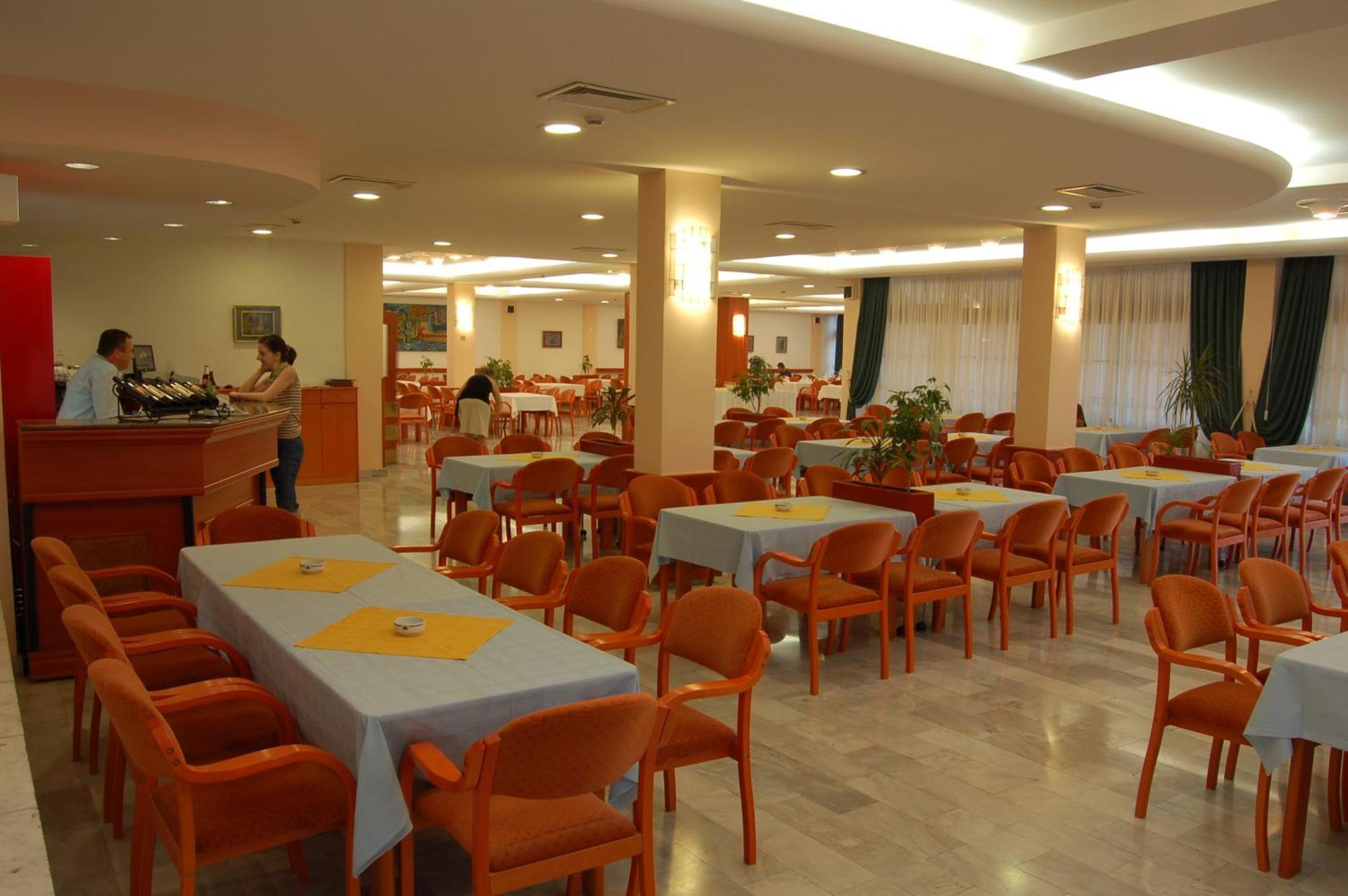 Hotel Makpetrol Struga Luaran gambar