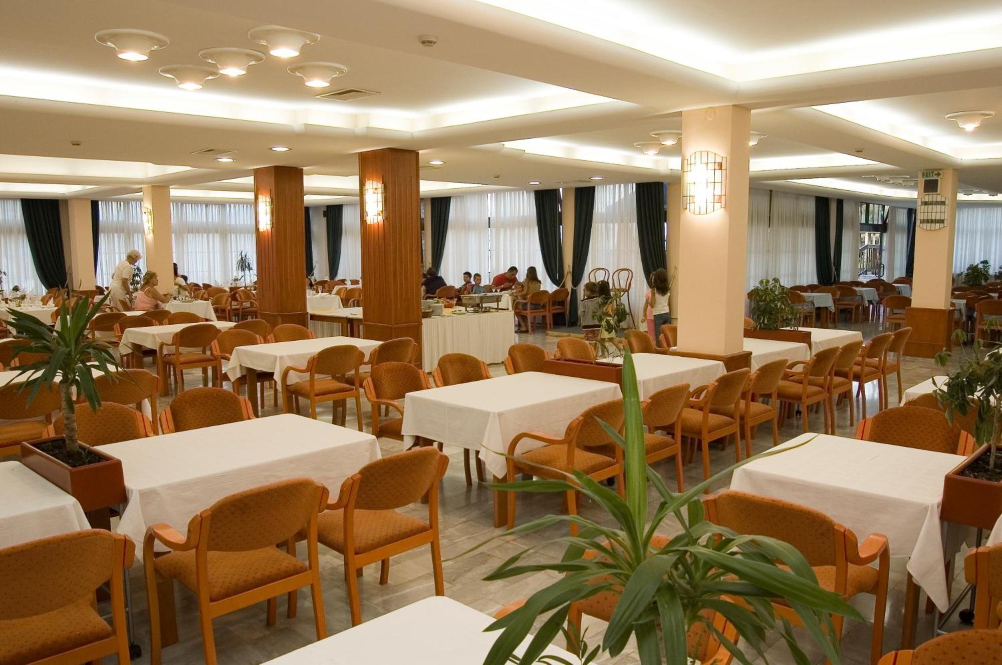 Hotel Makpetrol Struga Restoran gambar