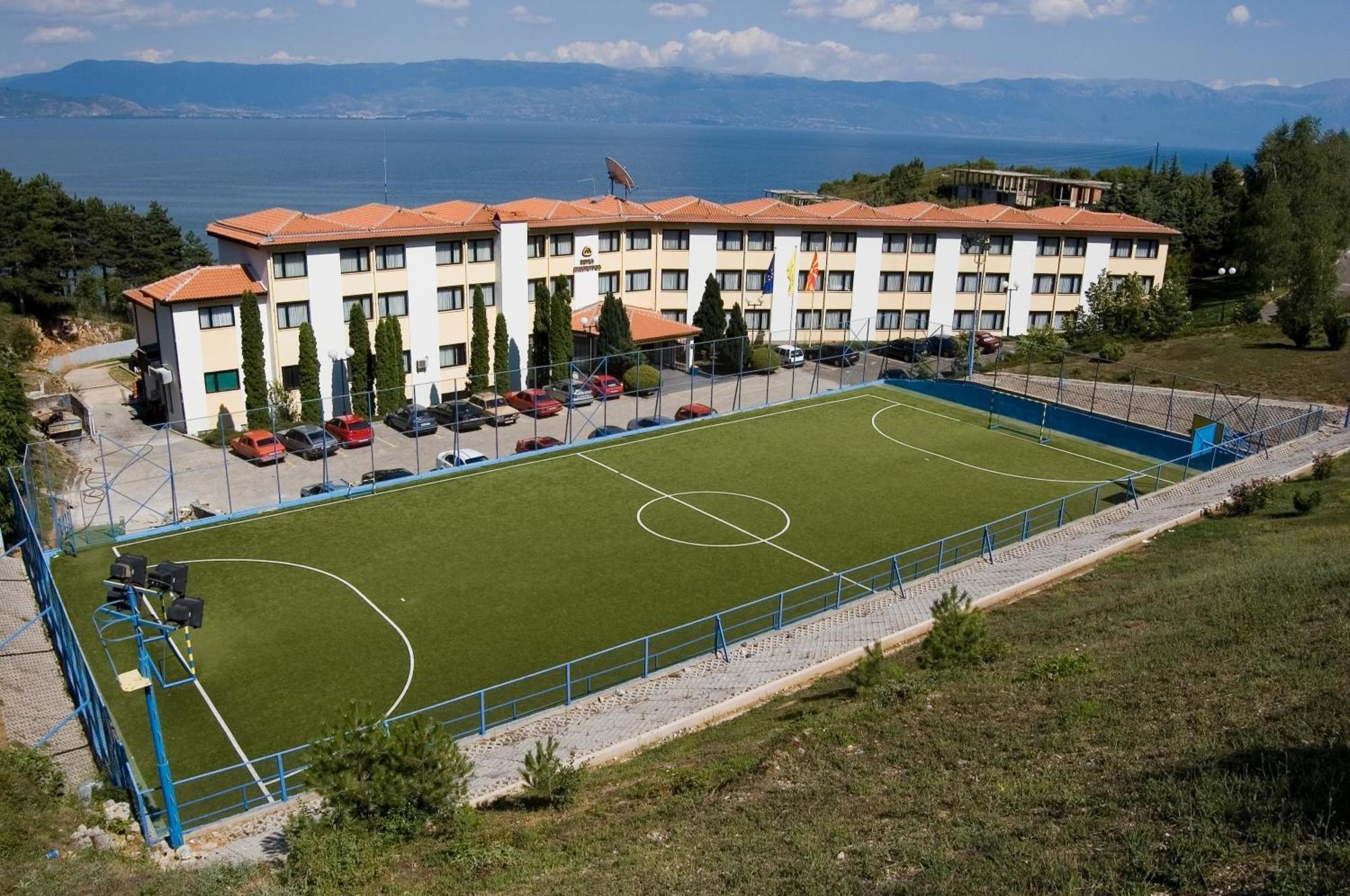 Hotel Makpetrol Struga Luaran gambar