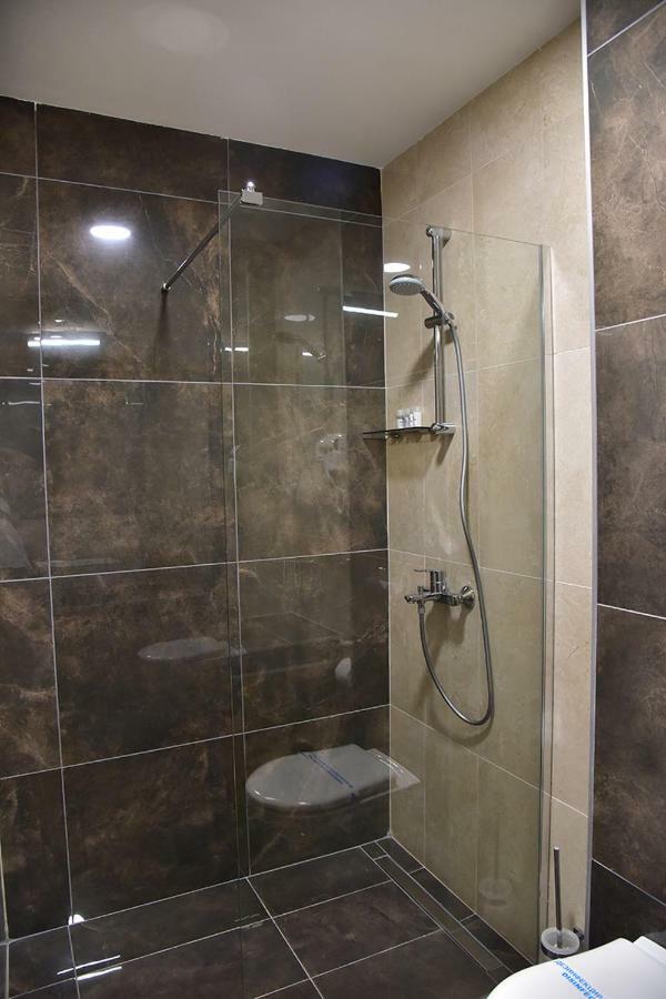 Hotel Makpetrol Struga Luaran gambar